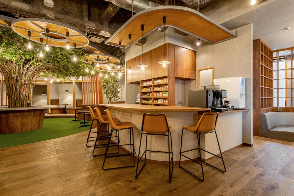 100席以上のコワーキングスペースが24時間利用可能