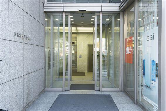 ビルエントランス